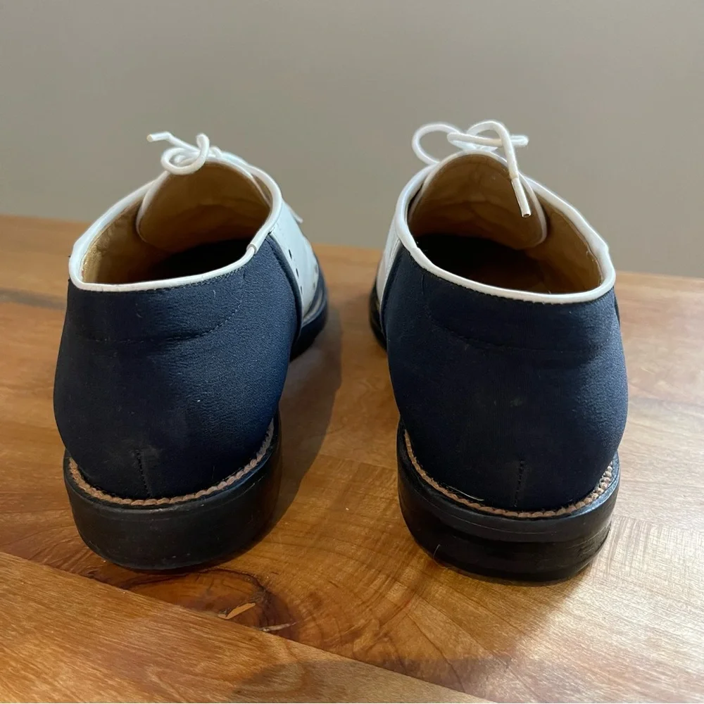 Stuart Weitzman Gore-Tex Golf Saddle Shoes Navy White Leather Suede Lace-Up 8